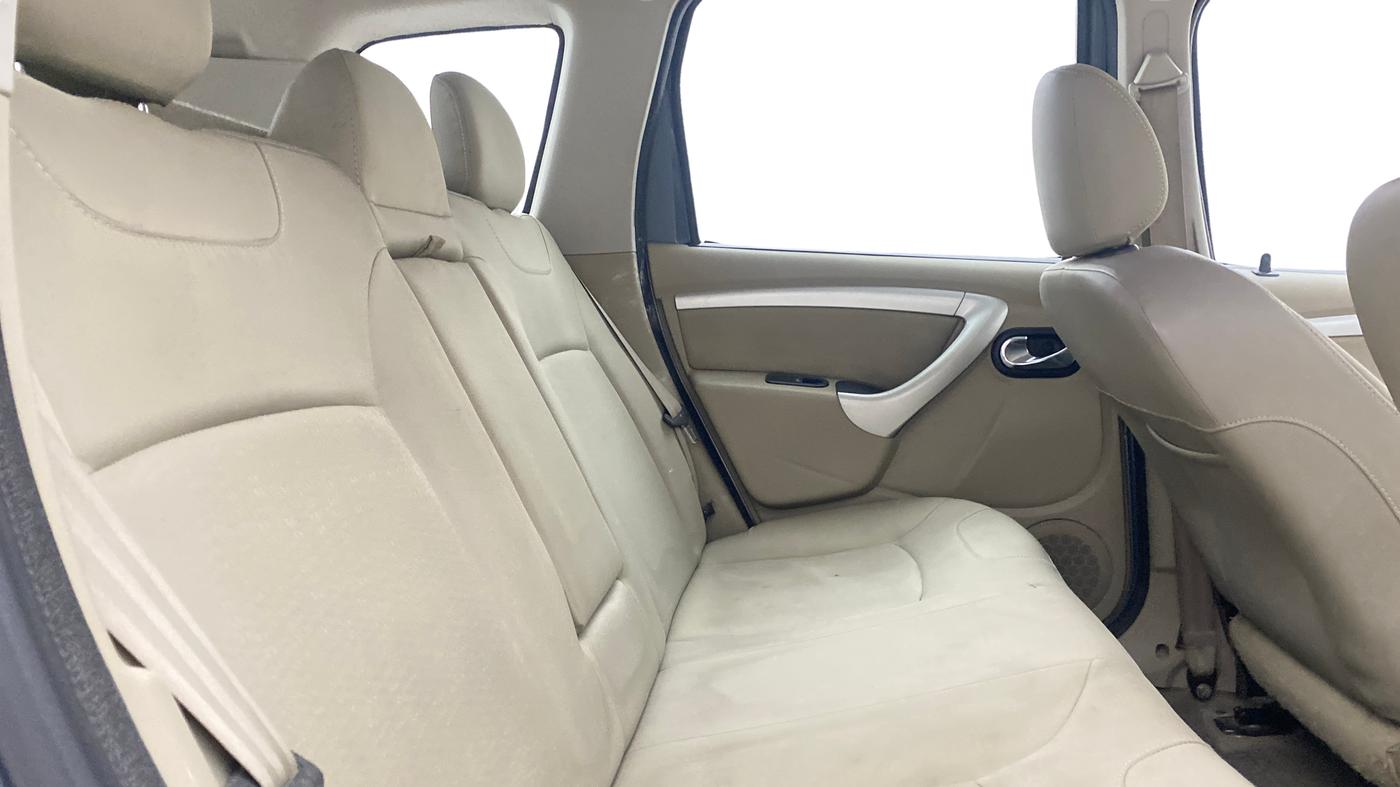 2016 Nissan Terrano XL (P), Petrol, Manual, 83,844 km, Right Side Rear Door Cabin