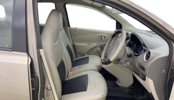 2015 Datsun Go Plus T, Petrol, Manual, 35,885 km, Right Side Front Door Cabin