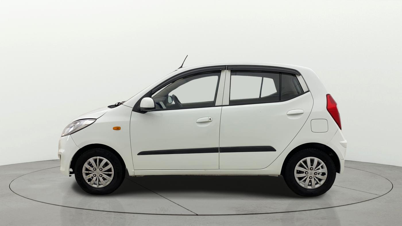 2013 Hyundai i10 MAGNA 1.1, CNG, Manual, 1,06,698 km, Left Side