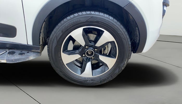 2019 Tata NEXON XZA PLUS PETROL, Petrol, Automatic, 99,614 km, Right Front Wheel