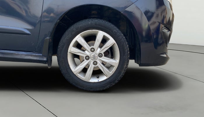 2014 Maruti Wagon R 1.0 LXI, Petrol, Manual, 52,045 km, Right Front Wheel