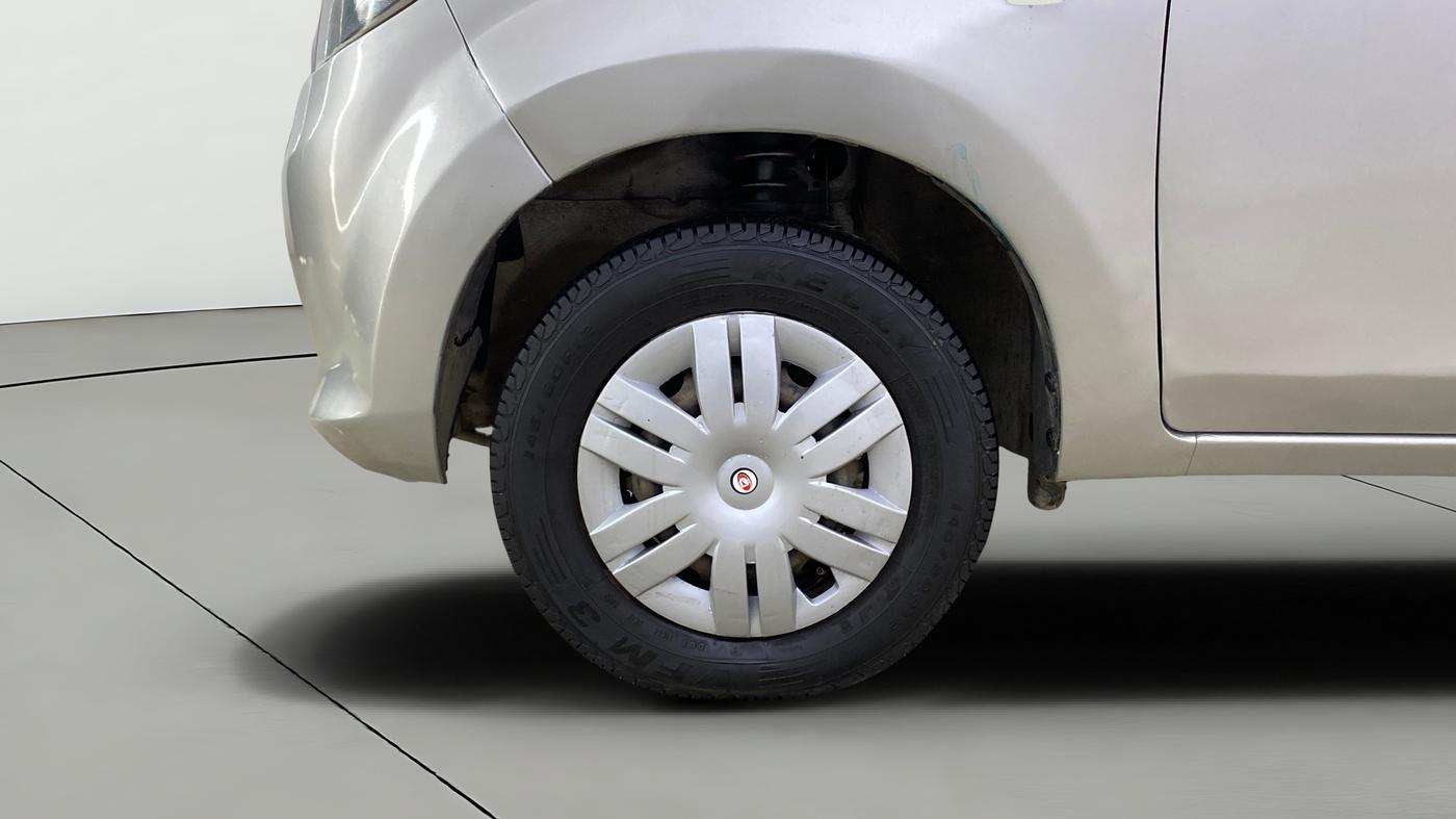 2014 Maruti Alto 800 LXI CNG, CNG, Manual, 1,27,951 km, Left Front Wheel
