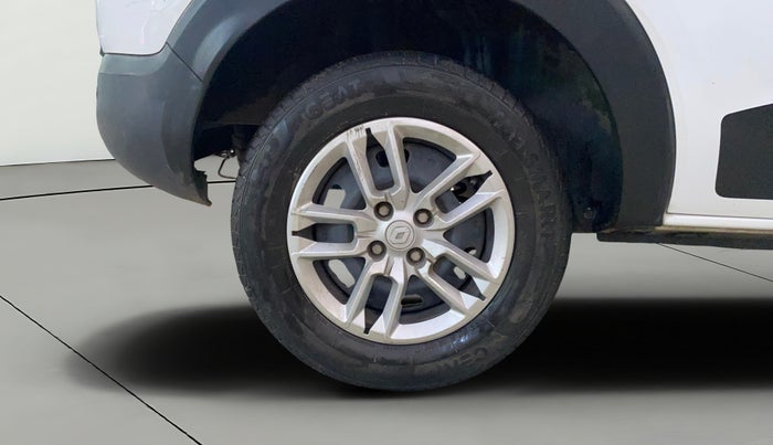 2019 Renault TRIBER RXT, Petrol, Manual, 47,204 km, Right Rear Wheel