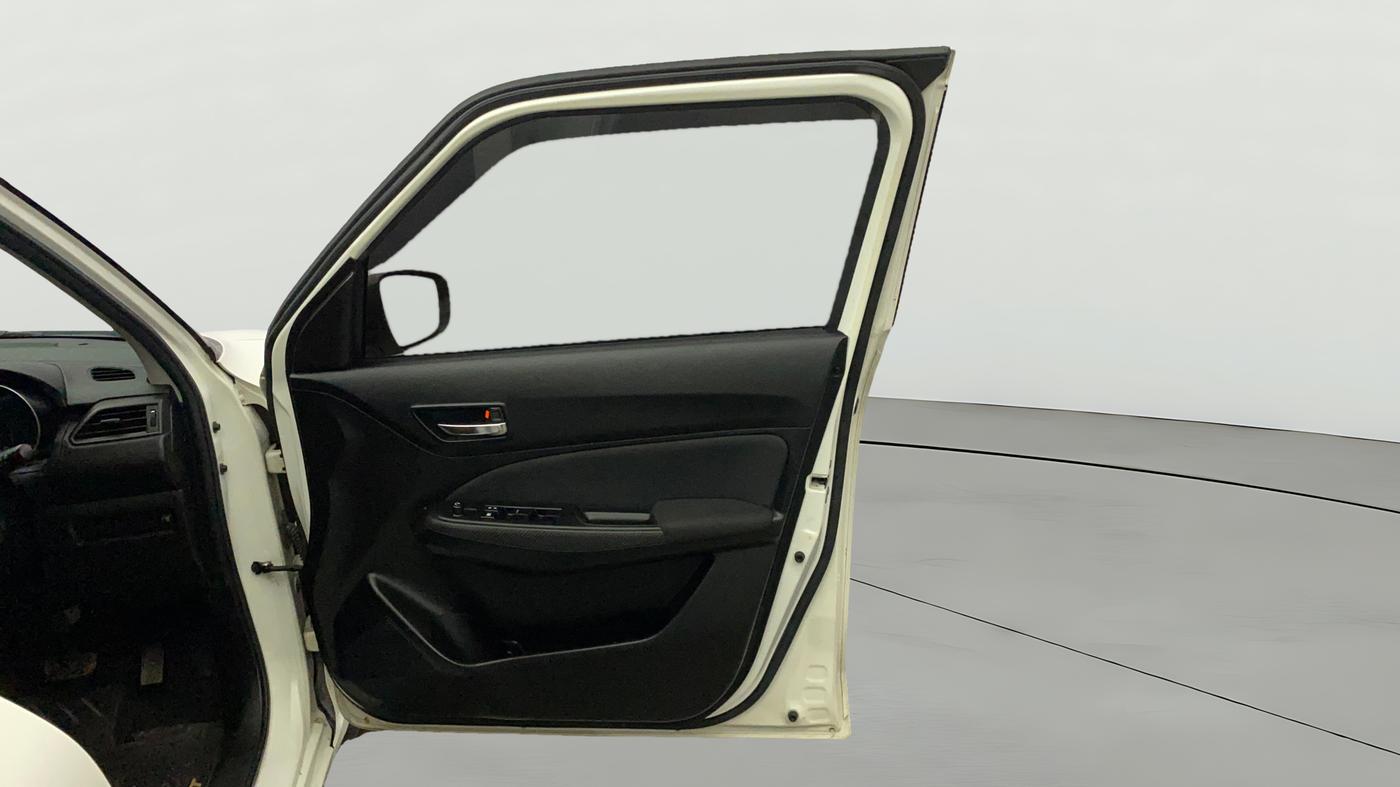 2018 Maruti Swift VXI AMT, Petrol, Automatic, 35,277 km, RHS Front Door