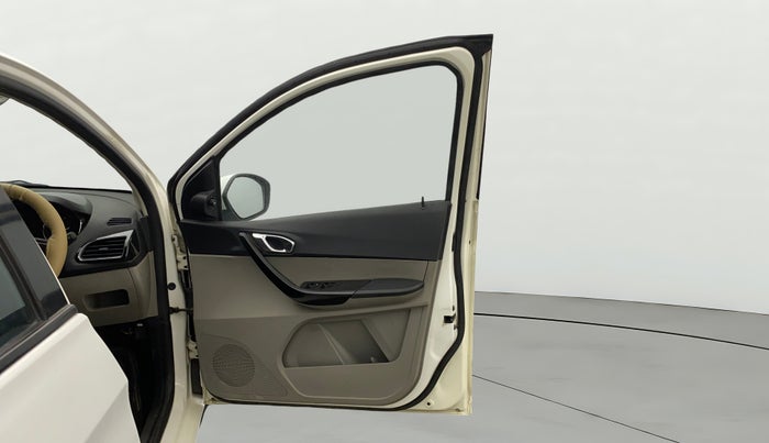 2018 Tata Tiago XZA PETROL, Petrol, Automatic, 33,042 km, RHS Front Door