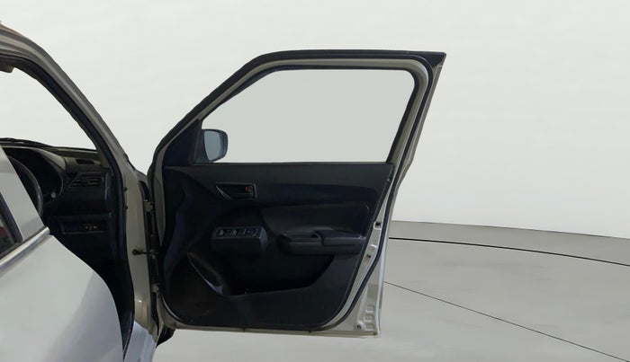 2022 Maruti Swift LXI, CNG, Manual, 92,405 km, RHS Front Door