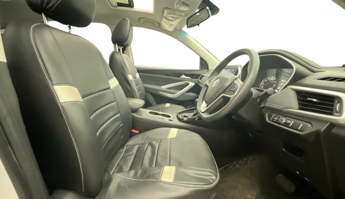 2021 MG HECTOR SHINE 1.5 PETROL TURBO CVT, Petrol, Automatic, 27,395 km, Right Side Front Door Cabin