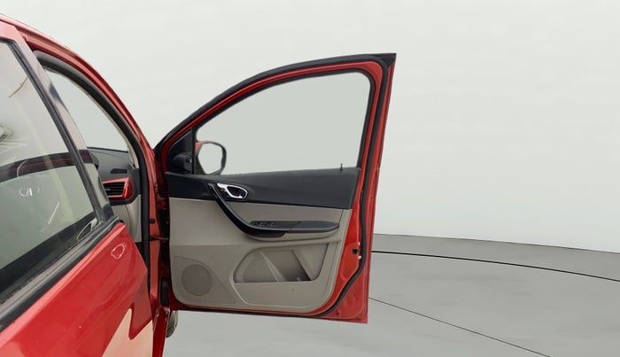 2017 Tata Tiago XZA PETROL, Petrol, Automatic, 37,379 km, RHS Front Door