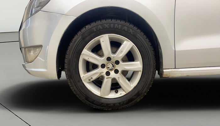 2014 Skoda Rapid AMBITION 1.6 TDI CR MT PLUS, Diesel, Manual, 1,15,272 km, Left Front Wheel