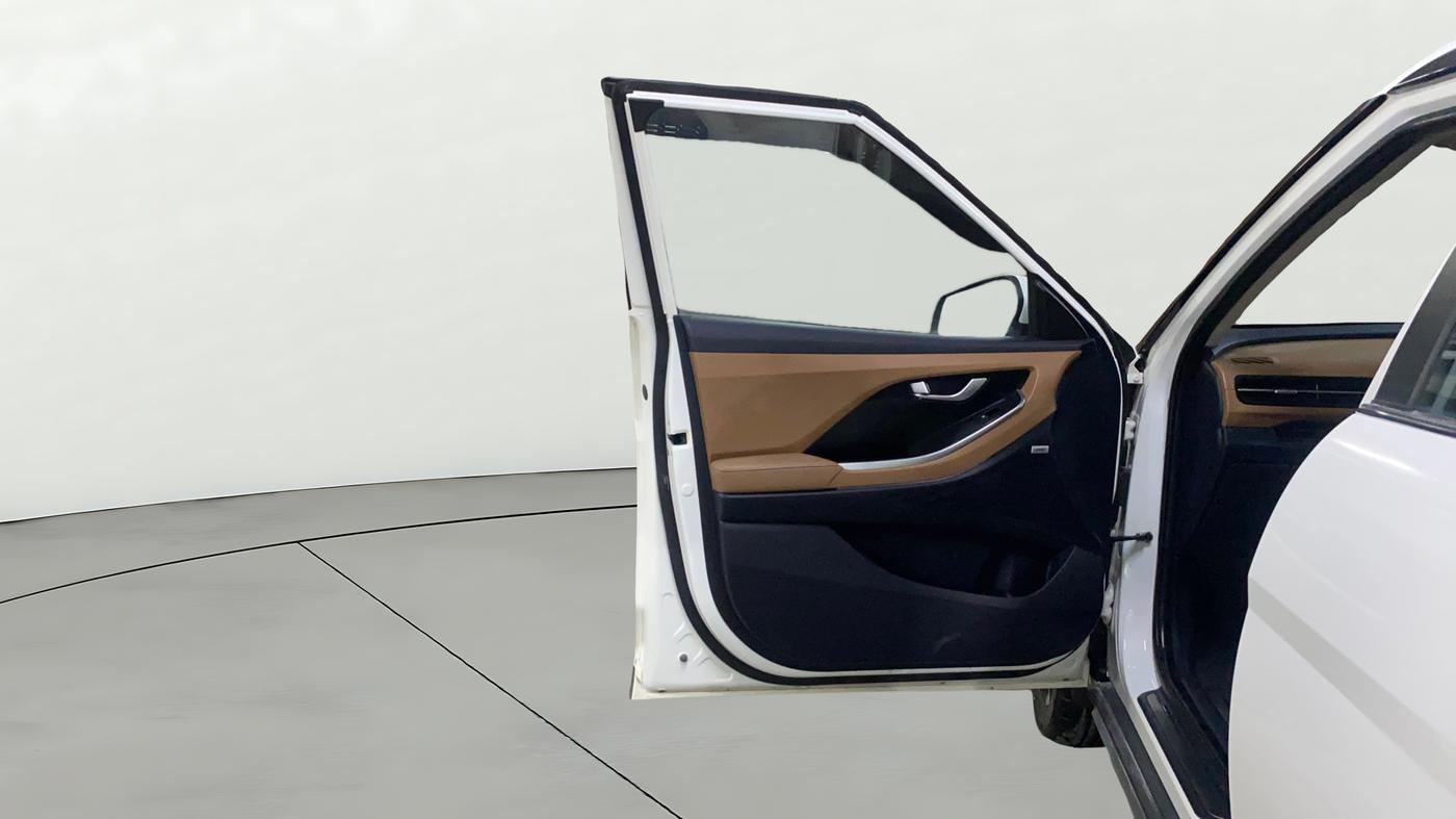 2024 Hyundai ALCAZAR Signature 6 STR 1.5 Turbo GDi Petrol DCT, Petrol, Automatic, 38,456 km, LHS Front Door