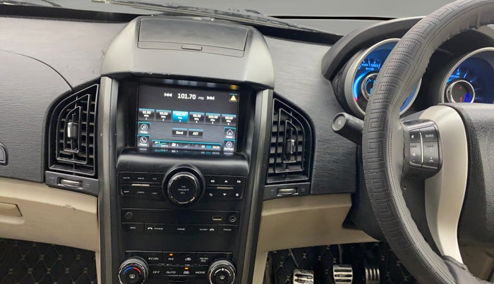 2017 Mahindra XUV500 W10, Diesel, Manual, 83,342 km, Air Conditioner