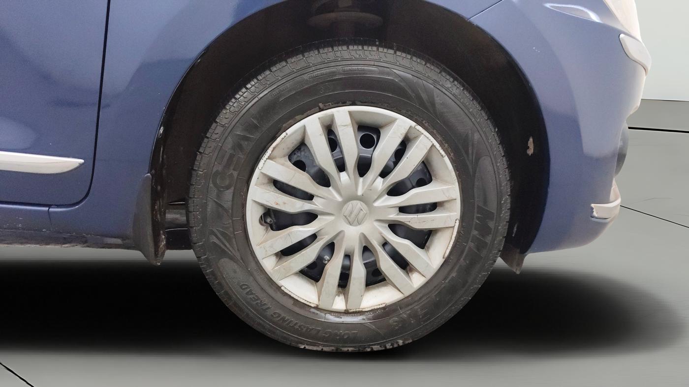 2017 Maruti Dzire VXI, Petrol, Manual, 62,502 km, Right Front Wheel