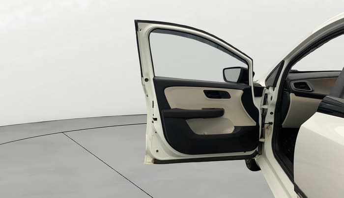 2024 Tata ALTROZ XM PLUS CNG, CNG, Manual, 18,993 km, LHS Front Door