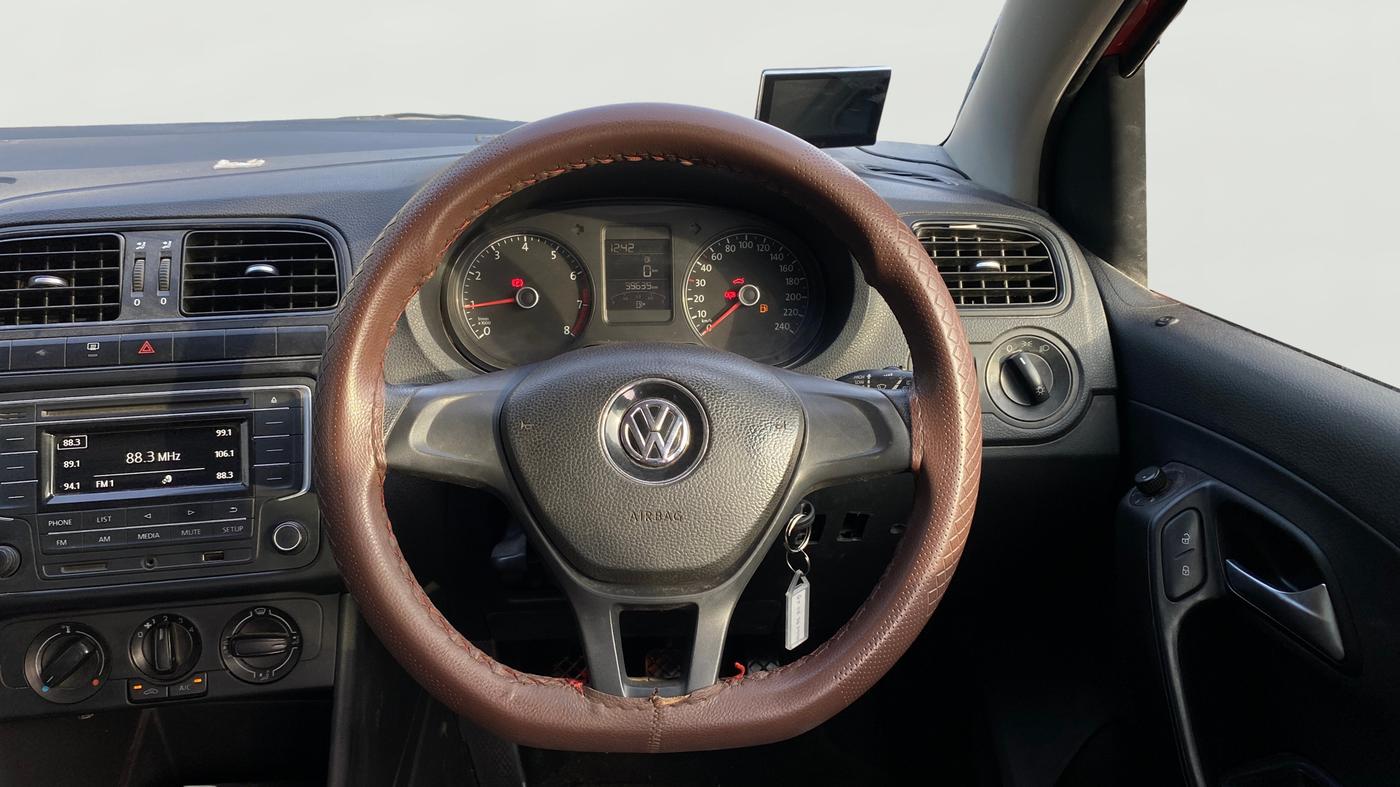 2016 Volkswagen Polo COMFORTLINE 1.2L, Petrol, Manual, 99,630 km, Steering Wheel Close Up
