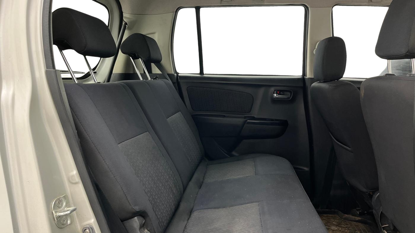 2013 Maruti Wagon R Stingray VXI, Petrol, Manual, 27,804 km, Right Side Rear Door Cabin