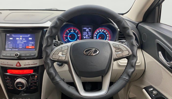 2019 Mahindra XUV300 W8 1.5 DIESEL, Diesel, Manual, 48,852 km, Steering Wheel Close Up