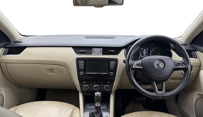 2016 Skoda Octavia STYLE PLUS AT 1.8 TSI, Petrol, Automatic, 99,869 km, Dashboard