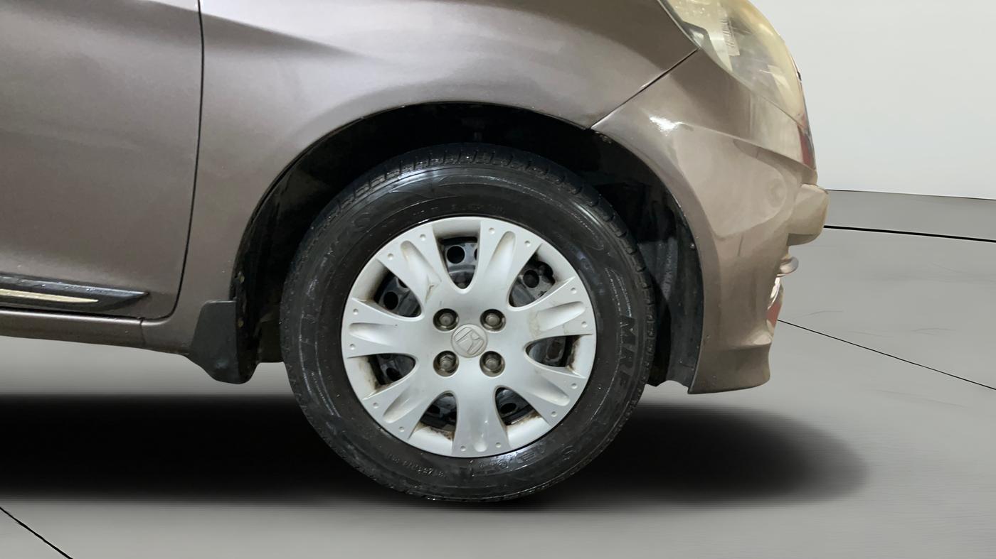 2015 Honda Amaze 1.2L I-VTEC SX, Petrol, Manual, 1,01,929 km, Right Front Wheel