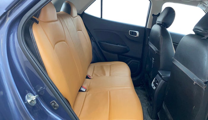 2022 Hyundai VENUE S 1.2, Petrol, Manual, 40,517 km, Right Side Rear Door Cabin