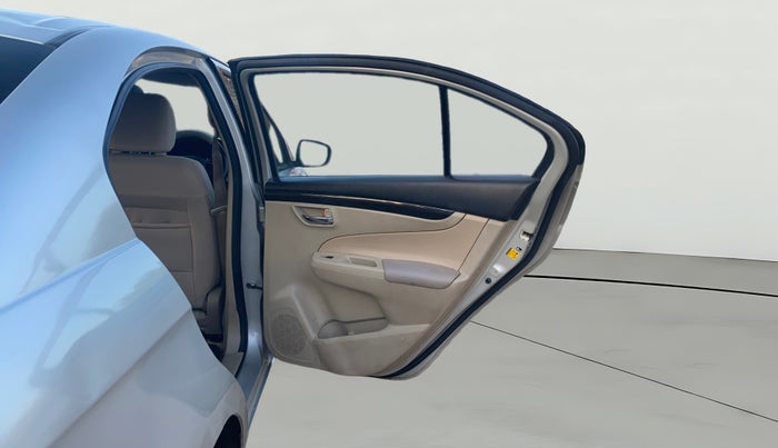 2017 Maruti Ciaz VXI+, CNG, Manual, 1,19,601 km, RHS Rear Door