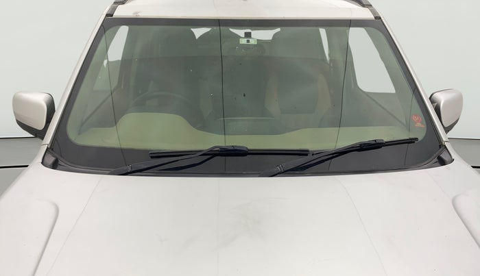 2016 Mahindra TUV300 T8, Diesel, Manual, 1,05,275 km, Front Windshield