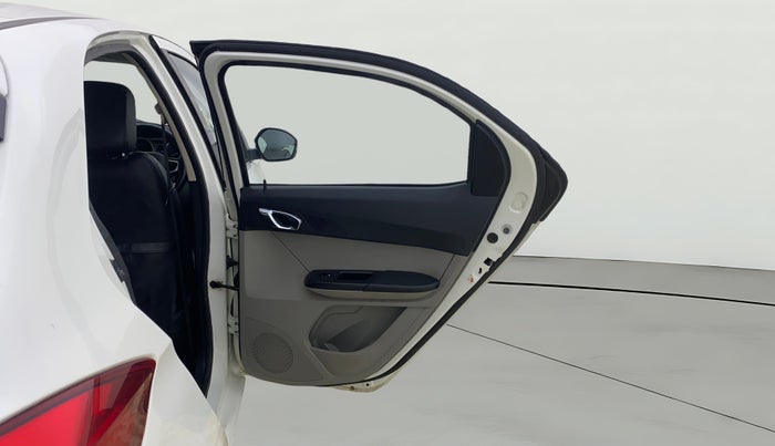 2017 Tata Tiago XZ PETROL, Petrol, Manual, 73,291 km, RHS Rear Door