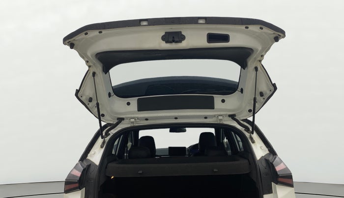 2023 Tata NEXON FEARLESS + SUNROOF DCA DUAL TONE 1.2 PETROL, Petrol, Automatic, 36,407 km, Boot Door Open