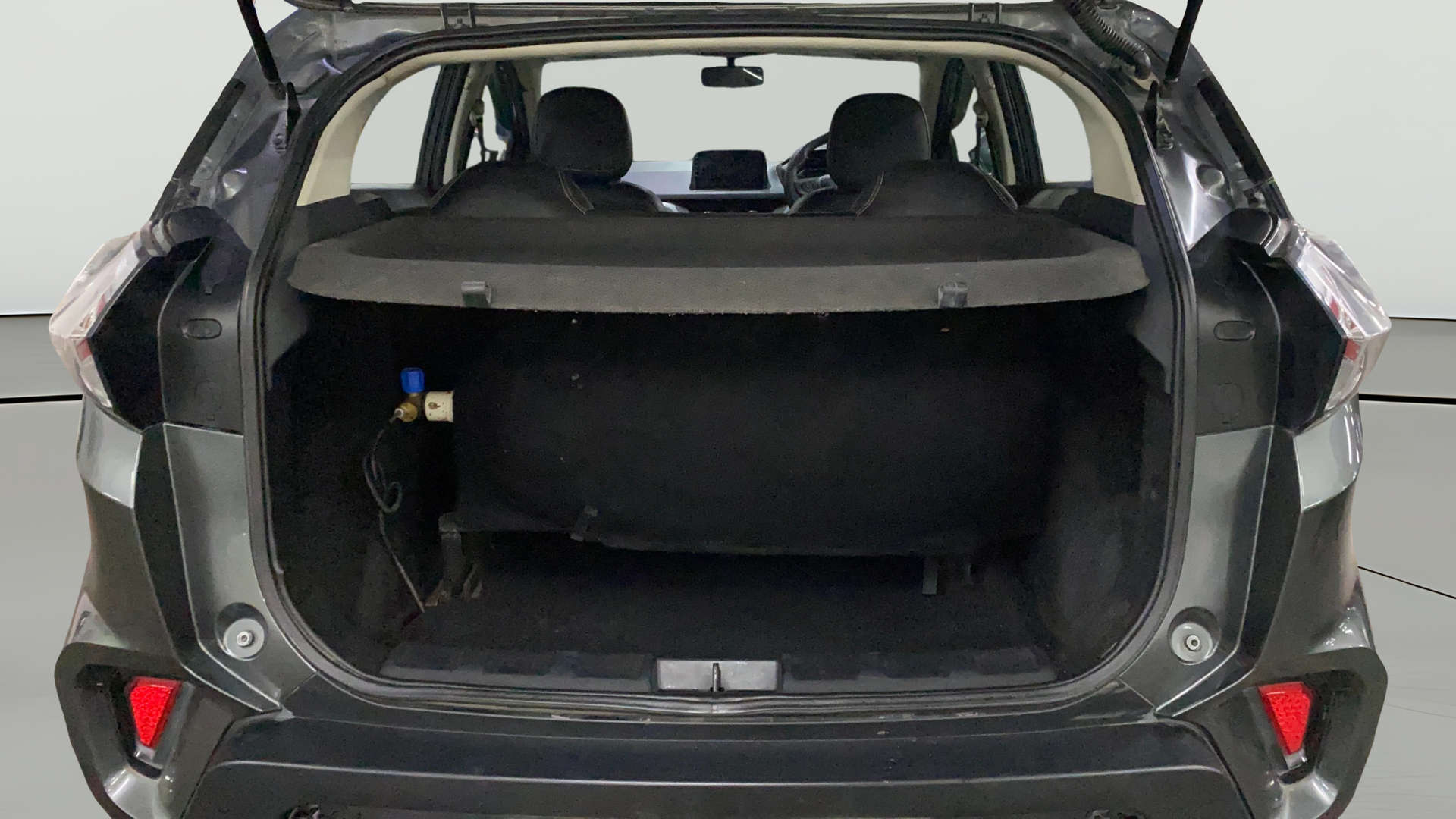 2022 Tata NEXON XE PETROL, CNG, Manual, 35,790 km, Boot Open Zoomed View