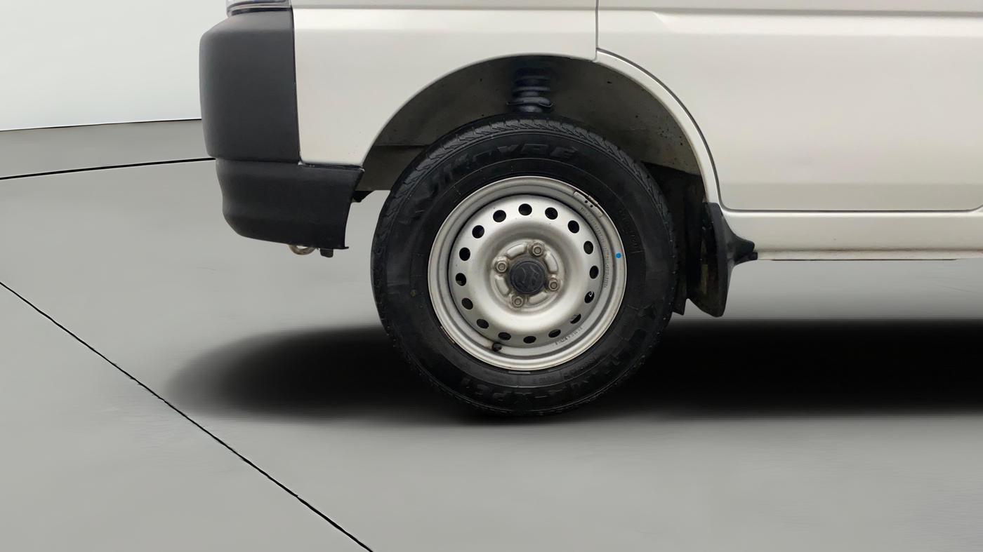 2022 Maruti Eeco 7 STR, Petrol, Manual, 44,711 km, Left Front Wheel