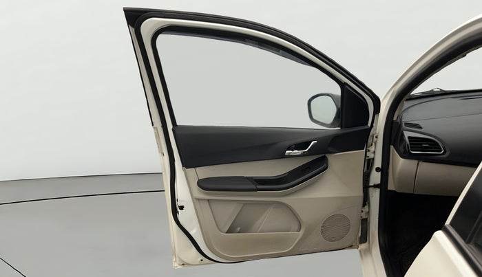 2022 Tata Tiago XZA PLUS PETROL, Petrol, Automatic, 8,749 km, LHS Front Door