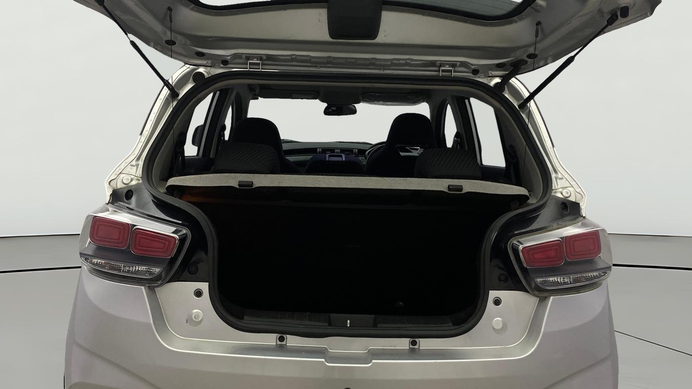 2018 Mahindra KUV 100 NXT K8 P 6 STR DUAL TONE, Petrol, Manual, 23,253 km, Boot Open Zoomed View
