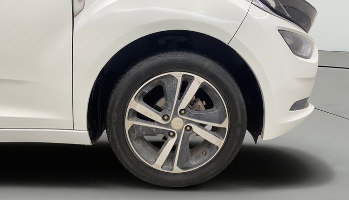 2021 Tata ALTROZ XZ PETROL, Petrol, Manual, 25,688 km, Right Front Wheel