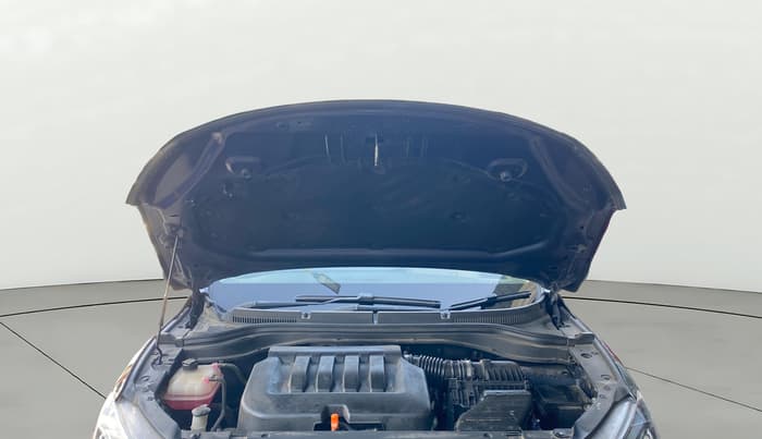 2021 Mahindra XUV700 AX 7 P AT 7 STR, Petrol, Automatic, 21,291 km, Open Bonet