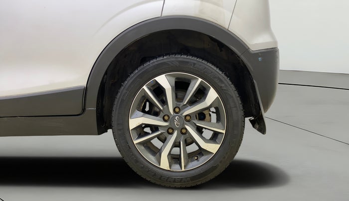 2020 Mahindra XUV300 W8 (O) 1.2 PETROL, Petrol, Manual, 40,915 km, Left Rear Wheel