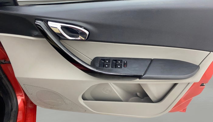 2016 Tata Tiago XZ PETROL, Petrol, Manual, 57,146 km, Driver Side Door Panels Control