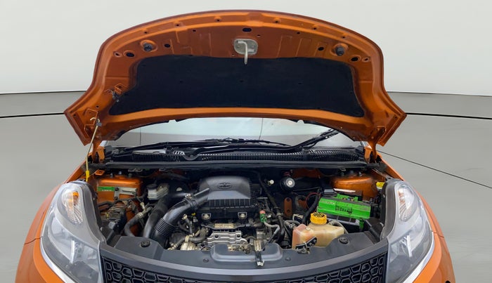 2019 Tata NEXON XE PETROL, Petrol, Manual, 38,512 km, Open Bonet