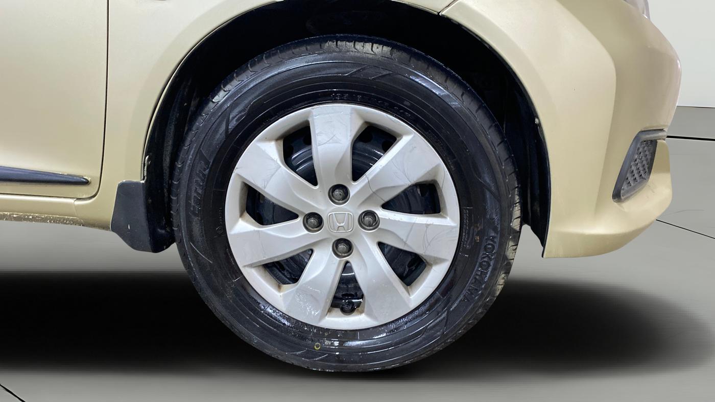 2015 Honda Mobilio 1.5L I-VTEC S, Petrol, Manual, 83,246 km, Right Front Wheel