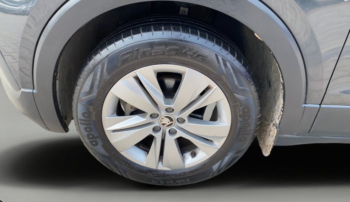 2023 Skoda KUSHAQ AMBITION 1.0L TSI MT, Petrol, Manual, 17,583 km, Left Front Wheel