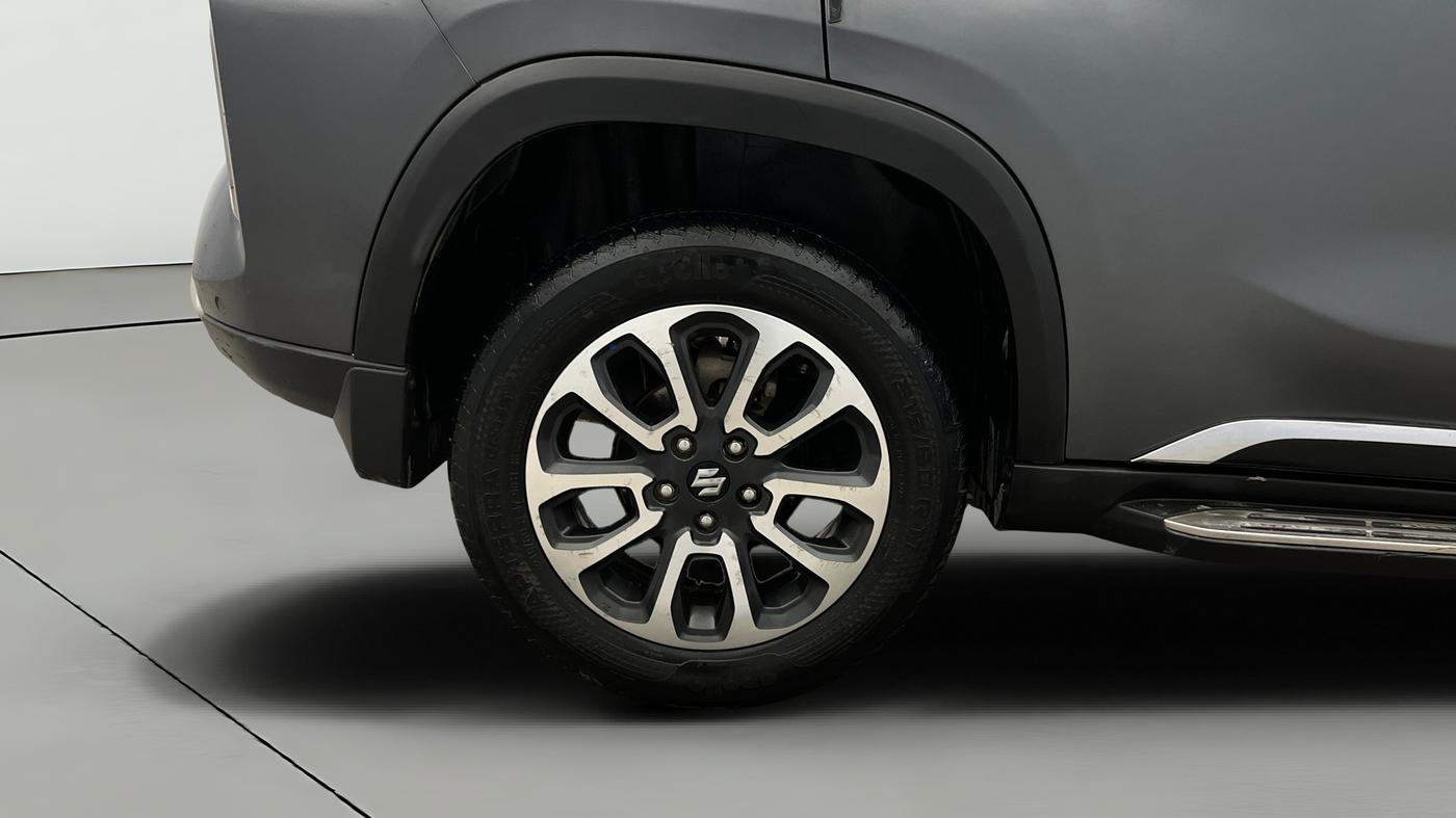 2023 Maruti Grand Vitara ALPHA SMART HYBRID, Petrol, Manual, 32,990 km, Right Rear Wheel