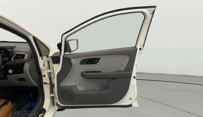 2020 Tata ALTROZ XT PETROL, Petrol, Manual, 47,402 km, RHS Front Door