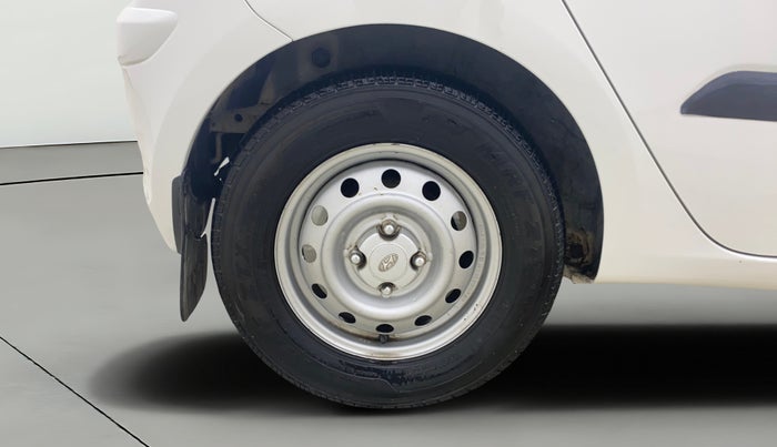 2016 Hyundai i10 MAGNA 1.1, CNG, Manual, 91,634 km, Right Rear Wheel