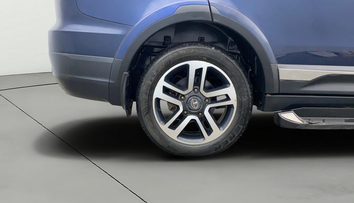 2018 Tata Hexa XT 4X2 7 STR, Diesel, Manual, 18,221 km, Right Rear Wheel