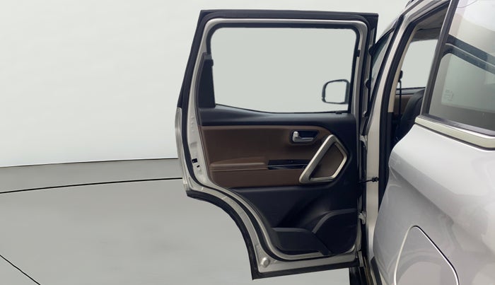 2023 Mahindra SCORPIO-N Z8 PETROL AT 7 STR, Petrol, Automatic, 25,348 km, LHS Rear Door