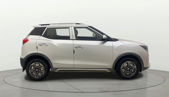 2019 Mahindra XUV300 W4 1.2 PETROL, Petrol, Manual, 75,257 km, Right Side View