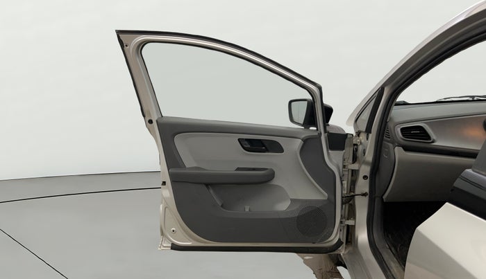 2020 Tata ALTROZ XE PETROL, Petrol, Manual, 34,131 km, LHS Front Door