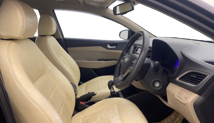 2017 Hyundai Verna 1.6 VTVT SX, Petrol, Manual, 79,333 km, Right Side Front Door Cabin