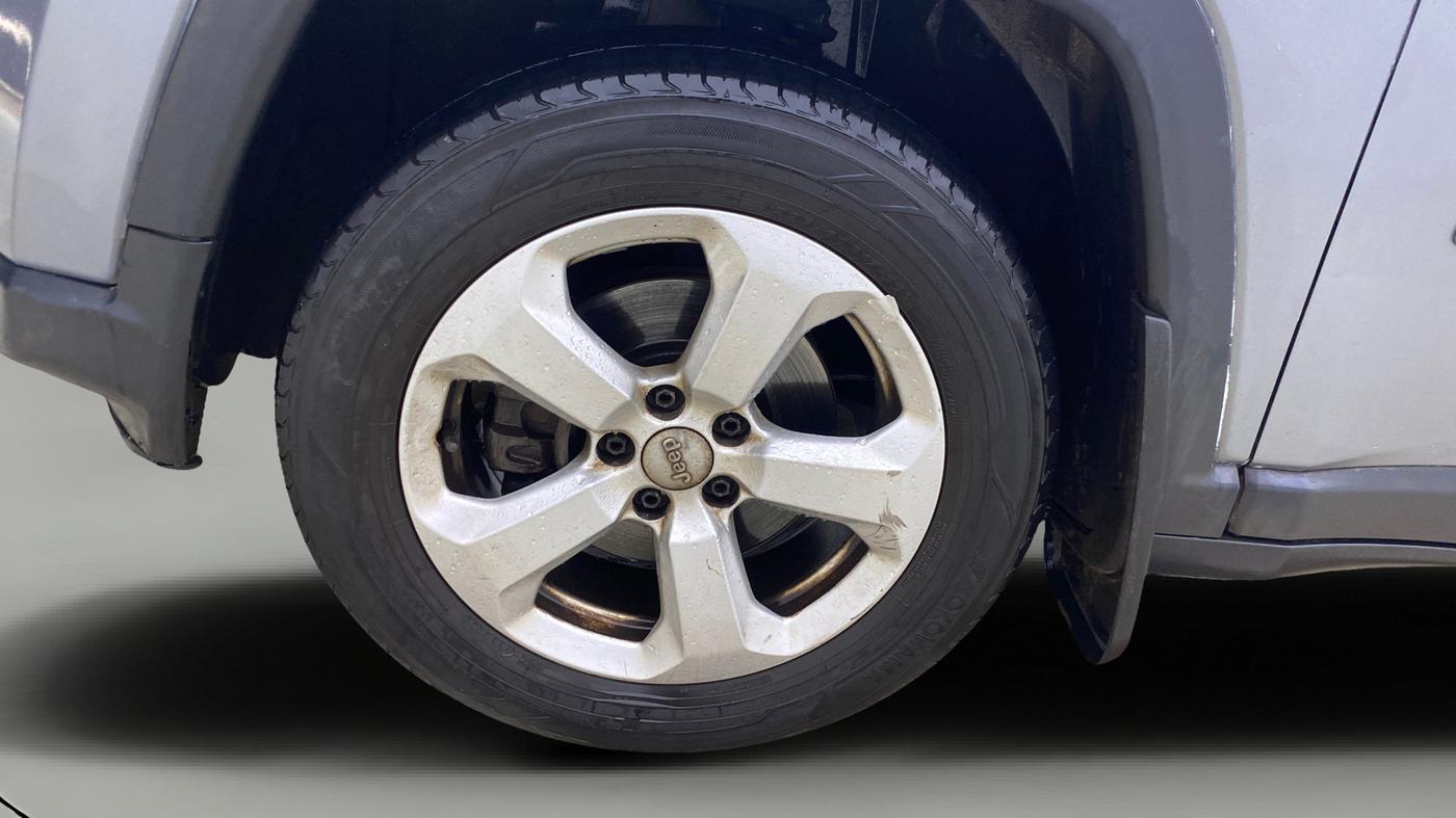 2020 Jeep Compass LONGITUDE 2.0 DIESEL 4X4 AT, Diesel, Automatic, 69,109 km, Left Front Wheel