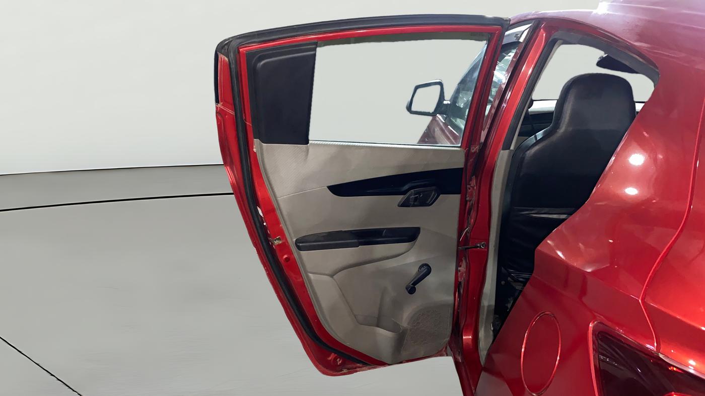 2016 Mahindra Kuv100 K8 D 6 STR, Diesel, Manual, 50,039 km, LHS Rear Door