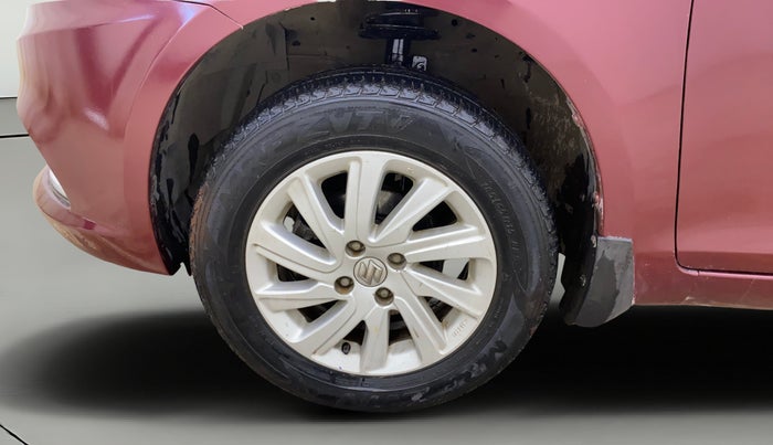 2015 Maruti Swift Dzire ZXI, Petrol, Manual, 63,089 km, Left Front Wheel