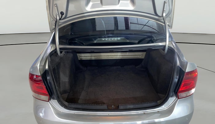 2013 Volkswagen Vento HIGHLINE 1.6 MPI, Petrol, Manual, 73,143 km, Boot Open Zoomed View